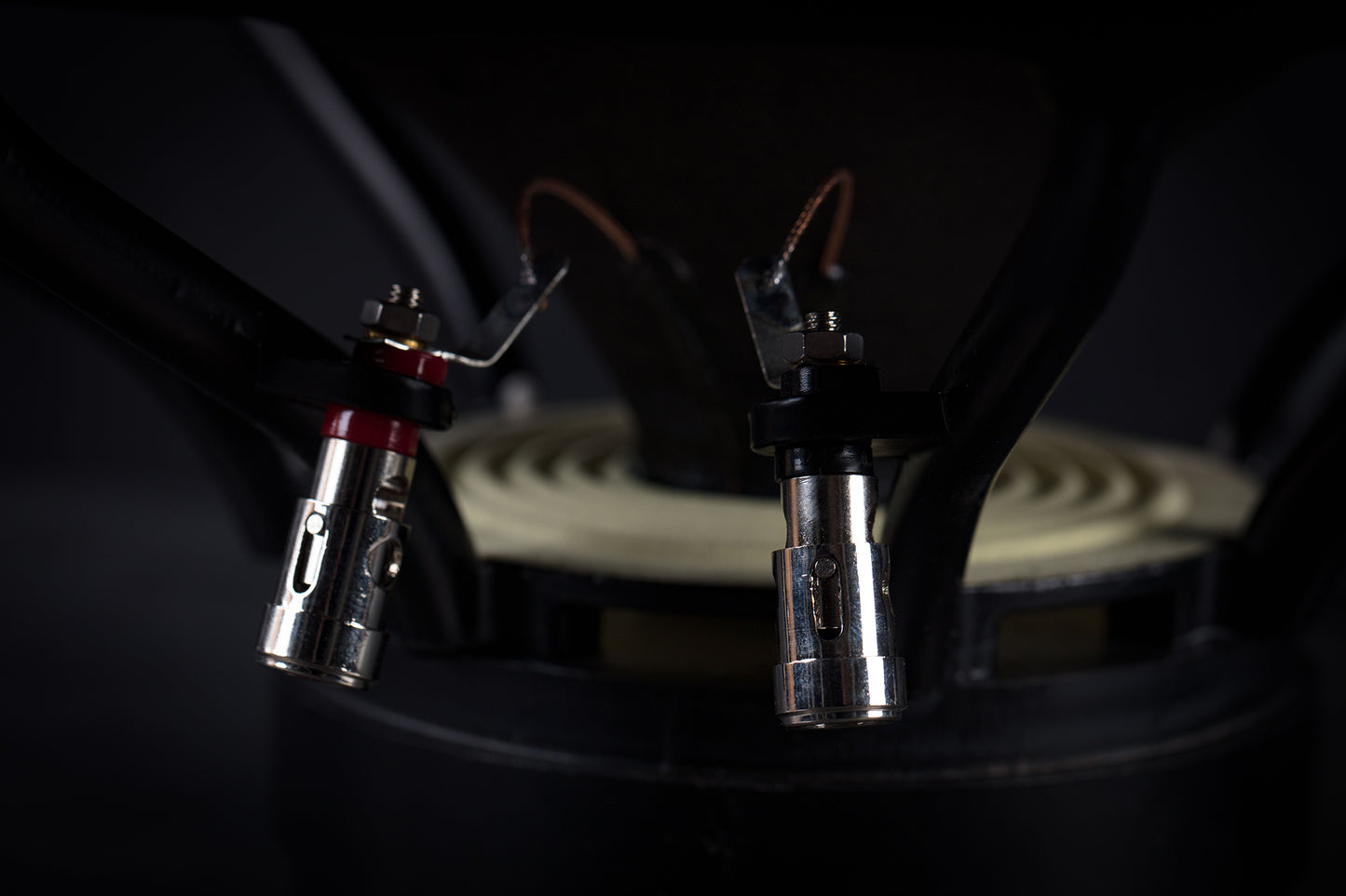 285 GMF Tieftöner 70W / 100dB / 8 Ohm